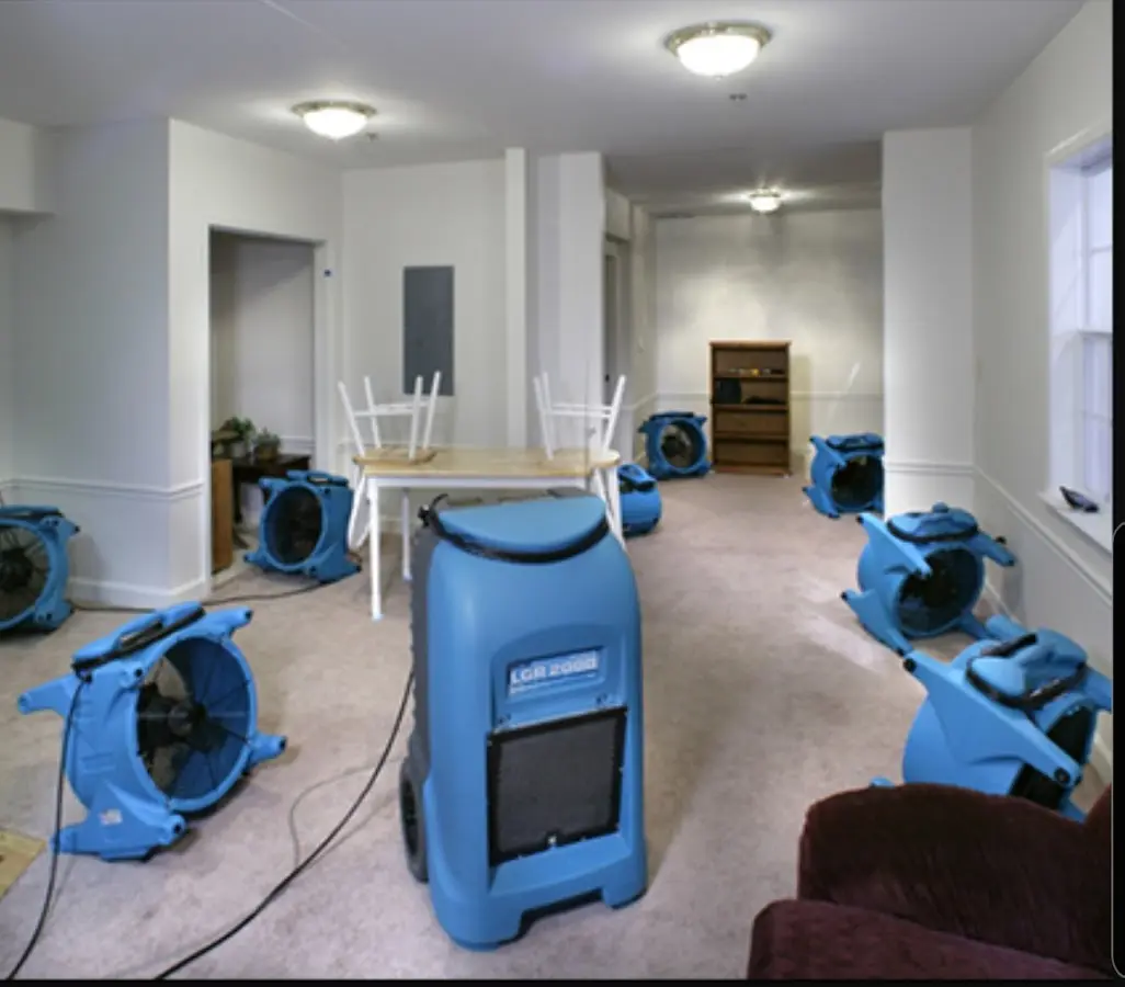 Air movers and dehumidifier setup for Water Extraction & Removal in Media